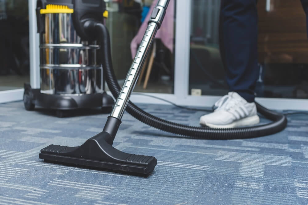 how to clean carpets at home