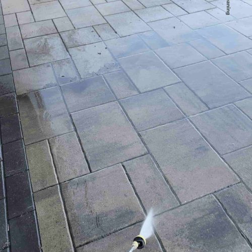 a professional cleaner cleaning floor of a commercial building in Bartlett, Illinois